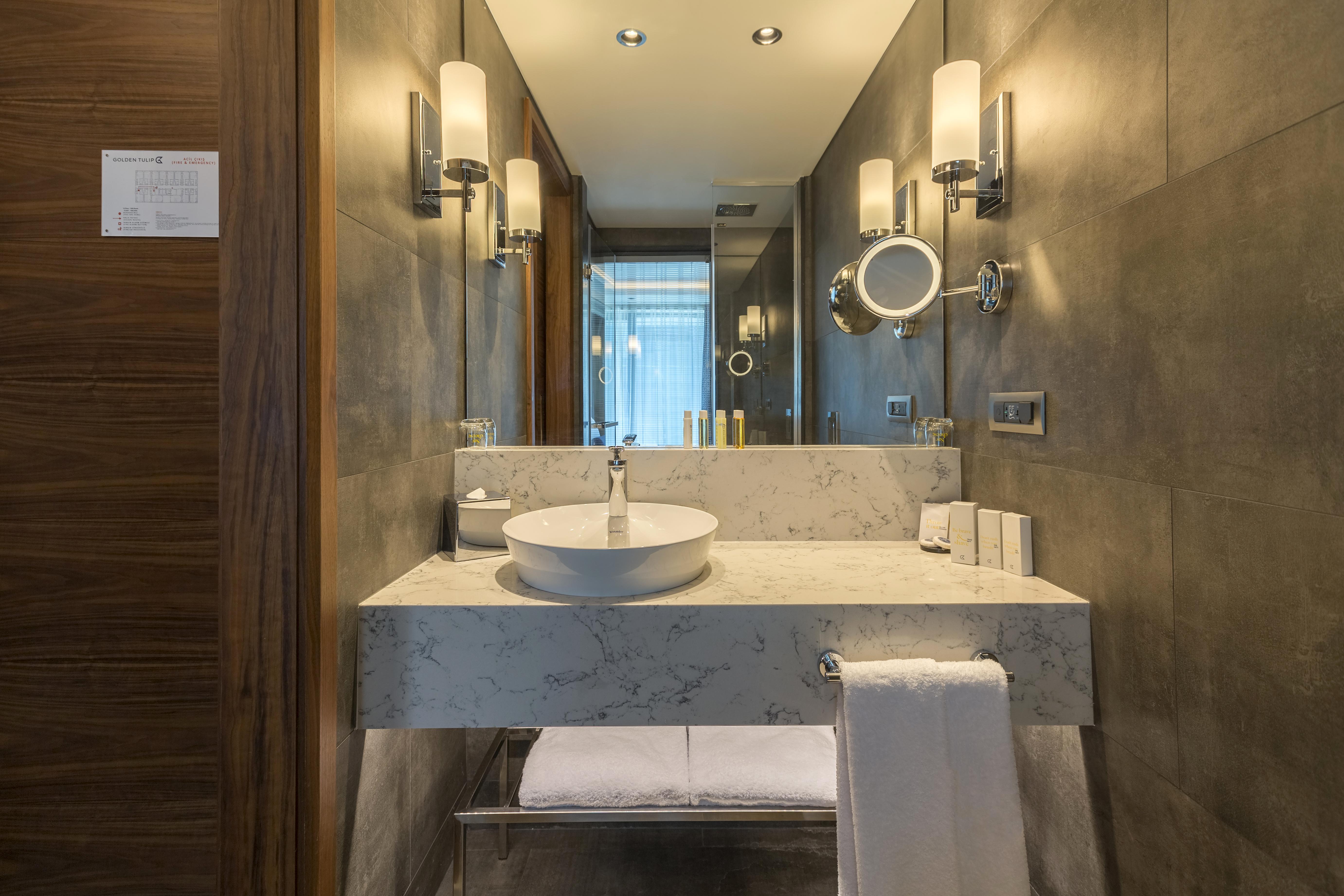 Golden Tulip Bayrampasa 5* Istanbul